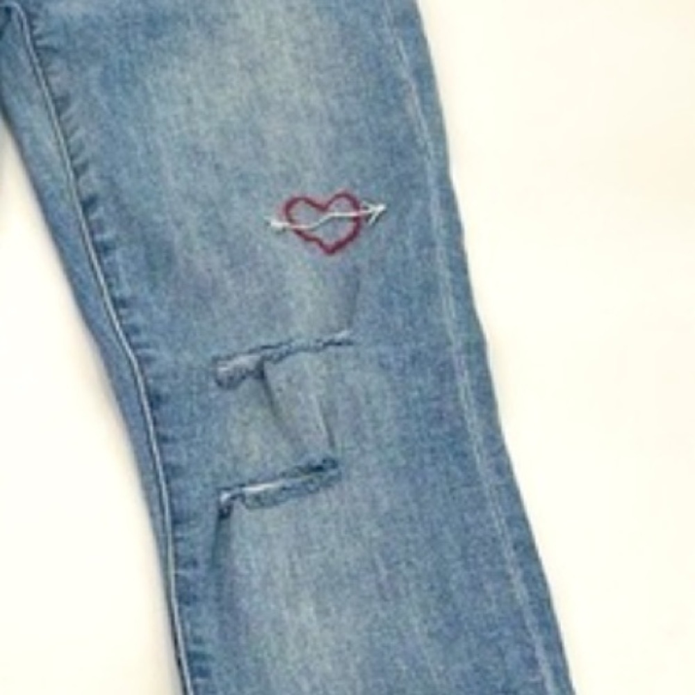 UEC Guess embroidered Guess jeans “Love Guess” size 24 - Picture 8 of 8